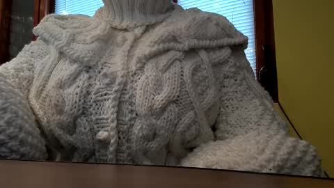 whitesweater online show from 10.08.25