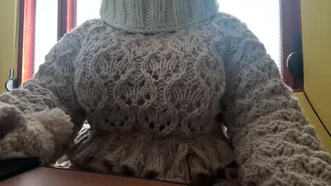 whitesweater online show from 02.11.26