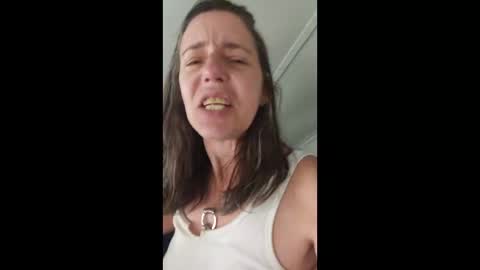 Snapshot of who_is_miss_dior chatting on 12.04.25 Miss Dior online show from 12.04.25