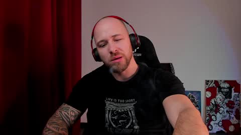 Snapshot of why_you_so_serious chatting on 12.15.24 VI online show from 12.15.24