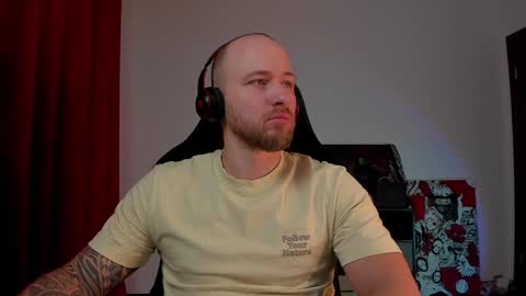 Snapshot of why_you_so_serious chatting on 01.09.25 VI online show from 01.09.25