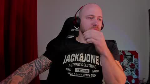 Snapshot of why_you_so_serious chatting on 01.23.25 VI online show from 01.23.25