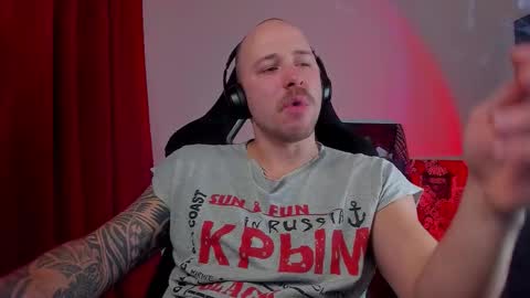 Snapshot of why_you_so_serious chatting on 11.26.25 VI online show from 11.26.25