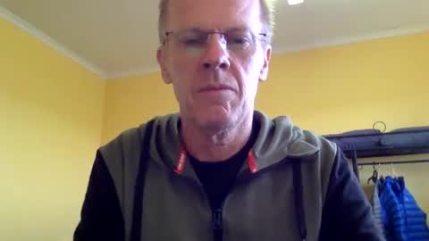 Snapshot of whynotfly1 chatting on 10.11.25 whynotfly1 online show from 10.11.25