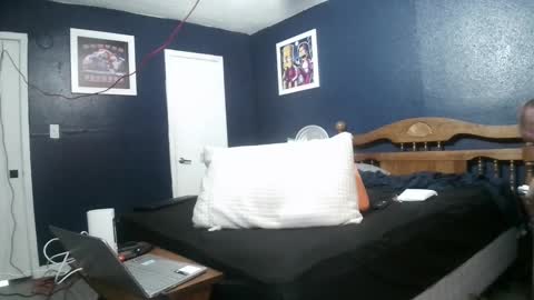 whyteboi8989 online show from 09.26.25