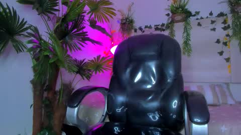 Snapshot of wickedboy_twink chatting on 11.05.25 JAISON online show from 11.05.25