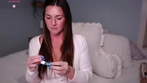 Snapshot of wickedwifexo chatting on 03.21.26 WickedWifeXO online show from 03.21.26