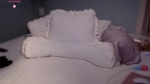 Snapshot of wickedwifexo chatting on 03.23.26 WickedWifeXO online show from 03.23.26