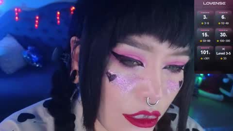 Snapshot of wickedxqueen chatting on 12.19.24 Laura online show from 12.19.24