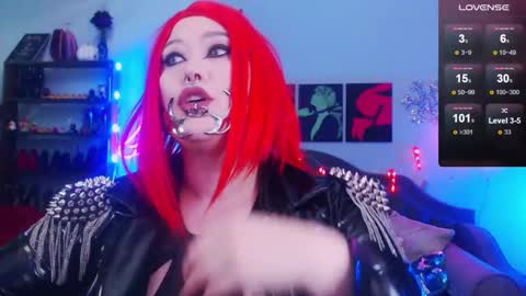 Snapshot of wickedxqueen chatting on 12.23.24 Laura online show from 12.23.24