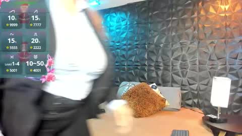 Snapshot of wife_mature chatting on 12.11.24 sussy online show from 12.11.24