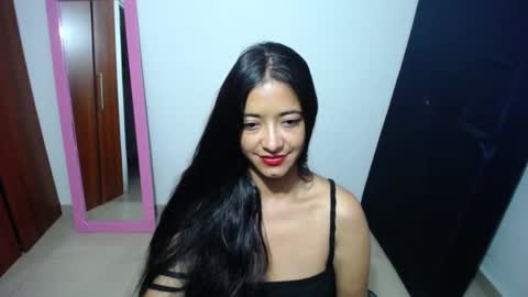 Ilauren online show from 01.17.25