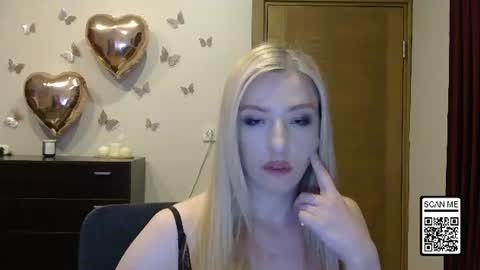 Snapshot of wild_silk_desire chatting on 06.20.26 Alina online show from 06.20.26