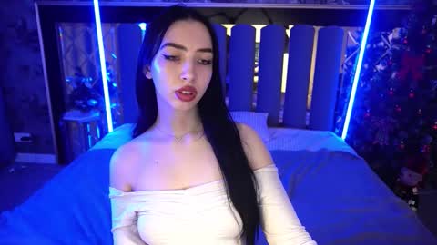 Alena online show from 12.19.25