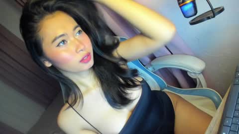 CHRISTINE online show from 01.05.25