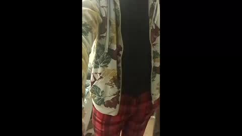 Snapshot of wildmanbobby chatting on 12.21.25 bobby banks online show from 12.21.25