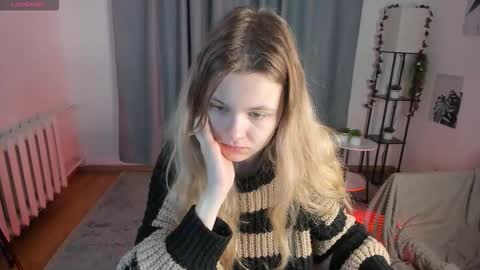 Snapshot of wildopal chatting on 11.20.25 Mila 3 online show from 11.20.25