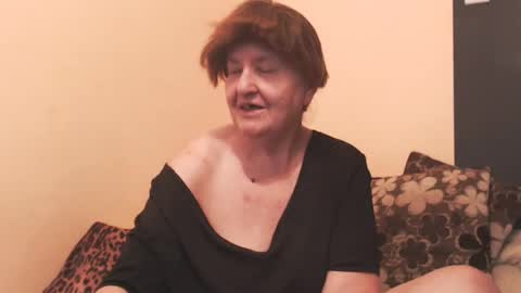 Snapshot of wildredcat chatting on 06.11.26 WildRedCat online show from 06.11.26