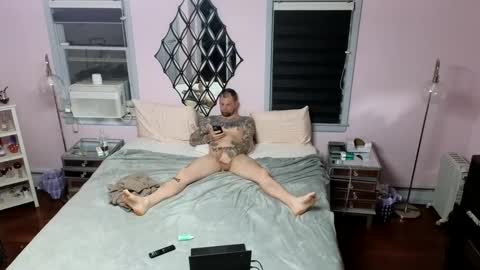 Snapshot of wildrobjr9 chatting on 03.05.25 RobBangz online show from 03.05.25