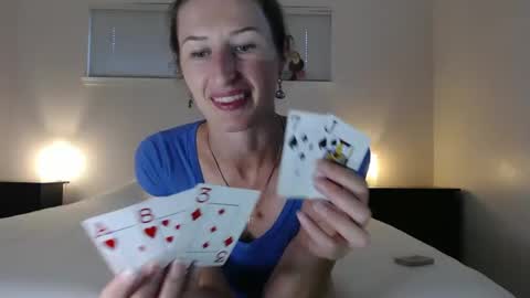 WildRose L - check my Pinned tweet if you dont see me online within 5 minutes after Ive sent email notifications online show from 09.20.25