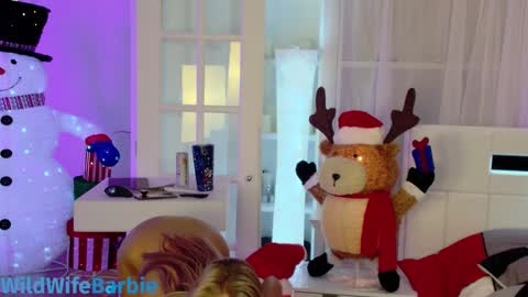 Snapshot of wildwifebarbie chatting on 12.11.24 Angelica 49 online show from 12.11.24