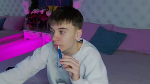 will online show from 01.05.25