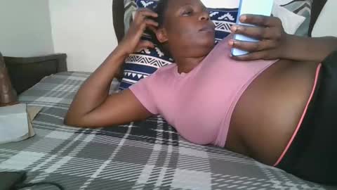 willyoubemine1 online show from 02.19.25