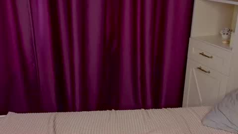 Snapshot of wilonebute chatting on 06.25.26 Mary online show from 06.25.26