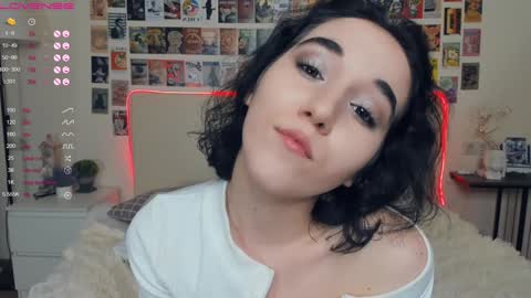 Amalia and Mia online show from 12.03.24