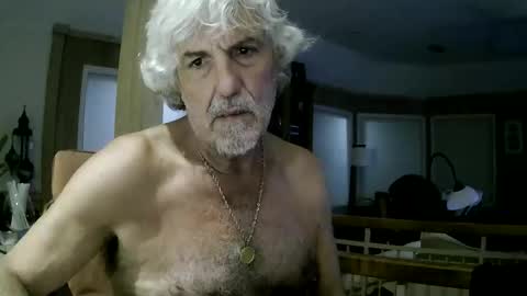 Snapshot of winedog2020 chatting on 05.23.26 Gundja Man online show from 05.23.26