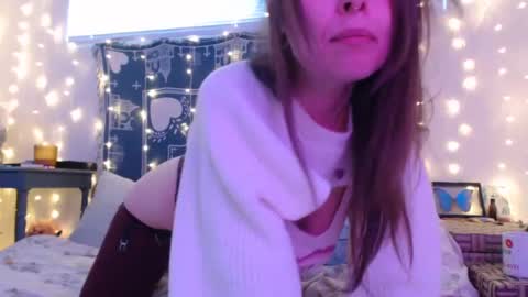 Snapshot of wingardiumleveveosa chatting on 12.04.24 Eevie online show from 12.04.24