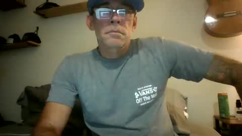 wingnutt765733 online show from 10.25.25