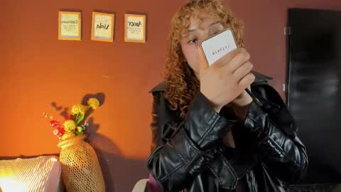 Wini Fer online show from 11.22.25