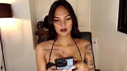 Snapshot of winidaputa chatting on 04.14.26 winidaputa online show from 04.14.26