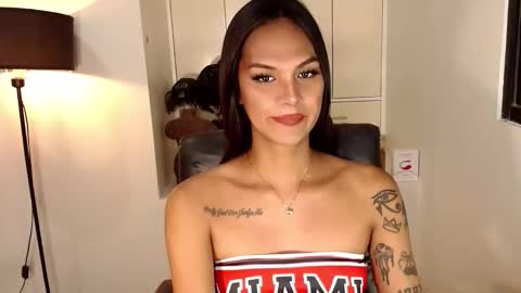 Snapshot of winidaputa chatting on 04.19.26 winidaputa online show from 04.19.26