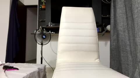 Winniethephoota online show from 12.02.24