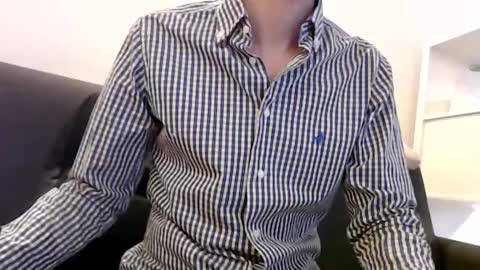 Snapshot of winston1414 chatting on 05.11.26 JanCloud online show from 05.11.26