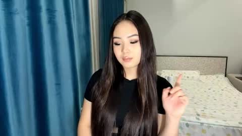 Amina online show from 12.18.25