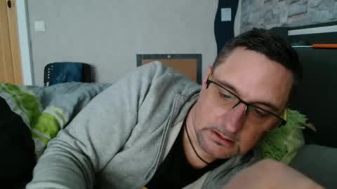 Snapshot of wirzwei8883 chatting on 11.02.25 Dirty online show from 11.02.25