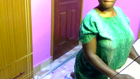 Snapshot of wisdom7_ chatting on 02.28.25 wisdom7_ online show from 02.28.25