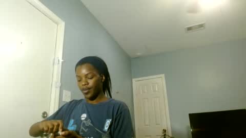 Snapshot of wishhwashy22 chatting on 01.03.25 Chanel online show from 01.03.25