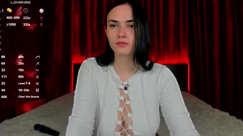 Kira online show from 10.15.25