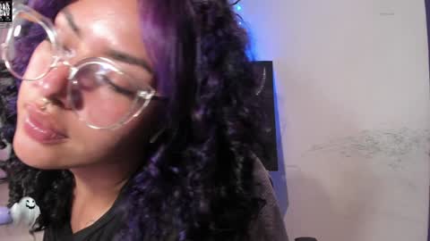     Luna Violeta  A r t i s t  online show from 02.07.25