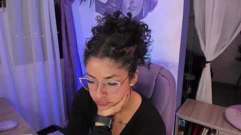     Luna Violeta  A r t i s t  online show from 12.02.25