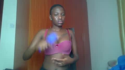 girlie o online show from 02.06.25