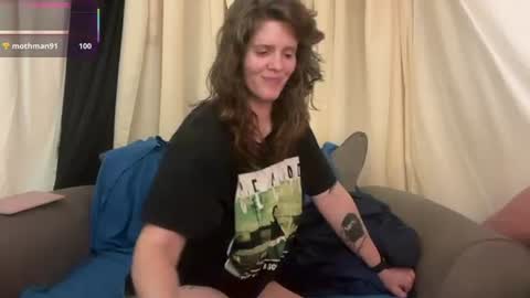 Snapshot of wldntulik2no chatting on 07.22.26 Moth online show from 07.22.26