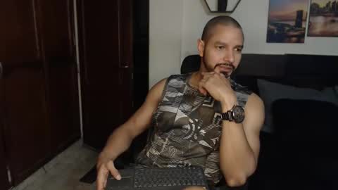 Snapshot of wncmodels chatting on 01.08.25 Magnus Dark independent model online show from 01.08.25