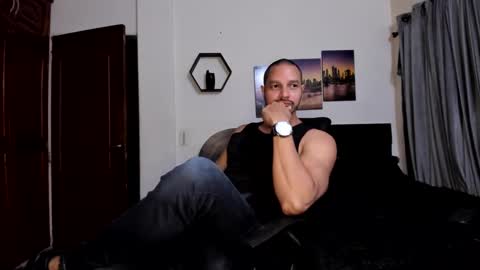 Snapshot of wncmodels chatting on 09.24.25 Magnus Dark independent model online show from 09.24.25