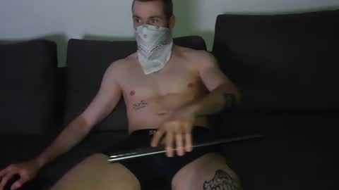 Snapshot of wolf021221 chatting on 04.18.26 wolf021221 online show from 04.18.26