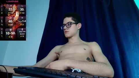 Snapshot of wolfan_sky chatting on 12.20.25 W O L F online show from 12.20.25